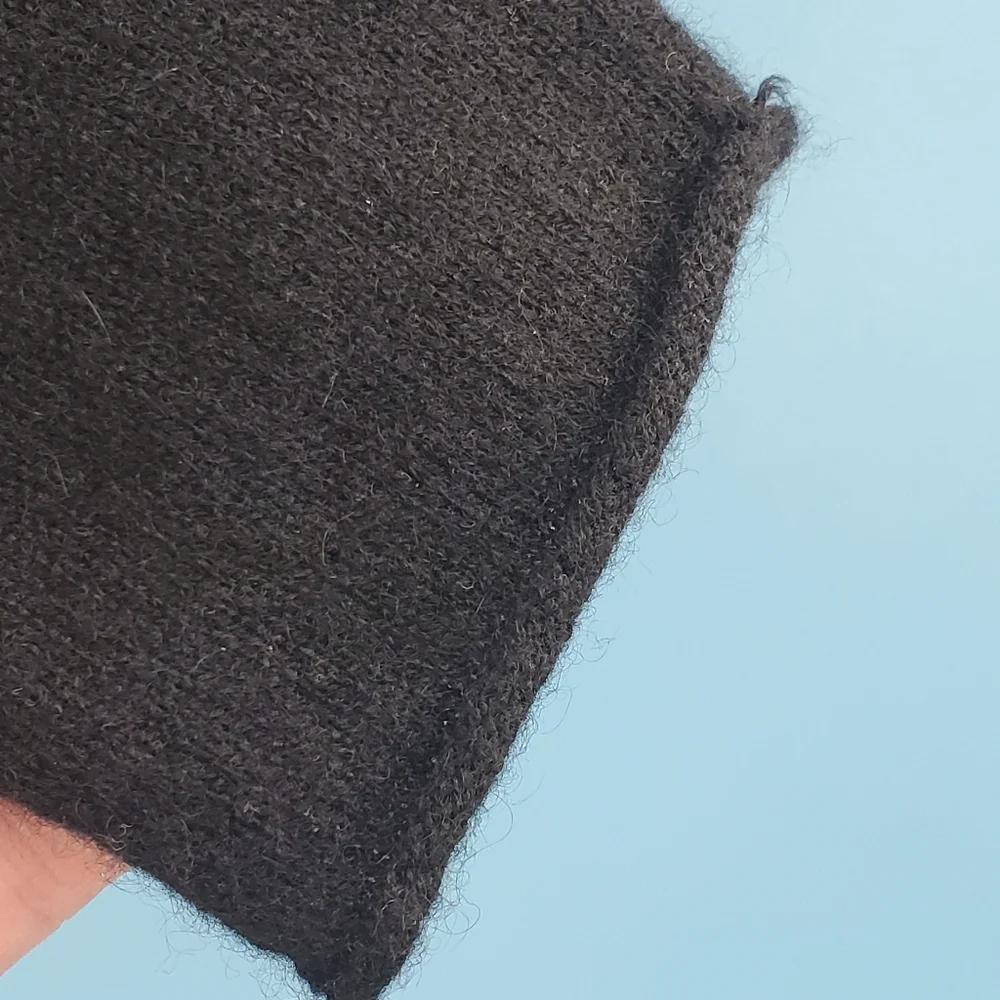 Old Navy black cashmere sweater - Picture 3 of 13
